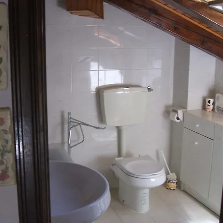 Apartman La Mansarda Di Lella Varese Ligure