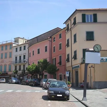 La Mansarda Di Lella Apartman Varese Ligure